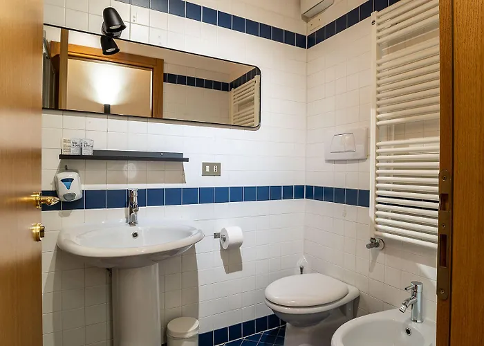 Castelmenardo39 Pensjonat 4*